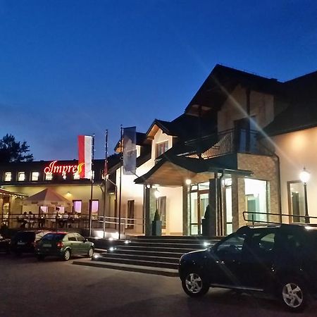 Hotel Impressa Niedrzwica Duża Екстериор снимка