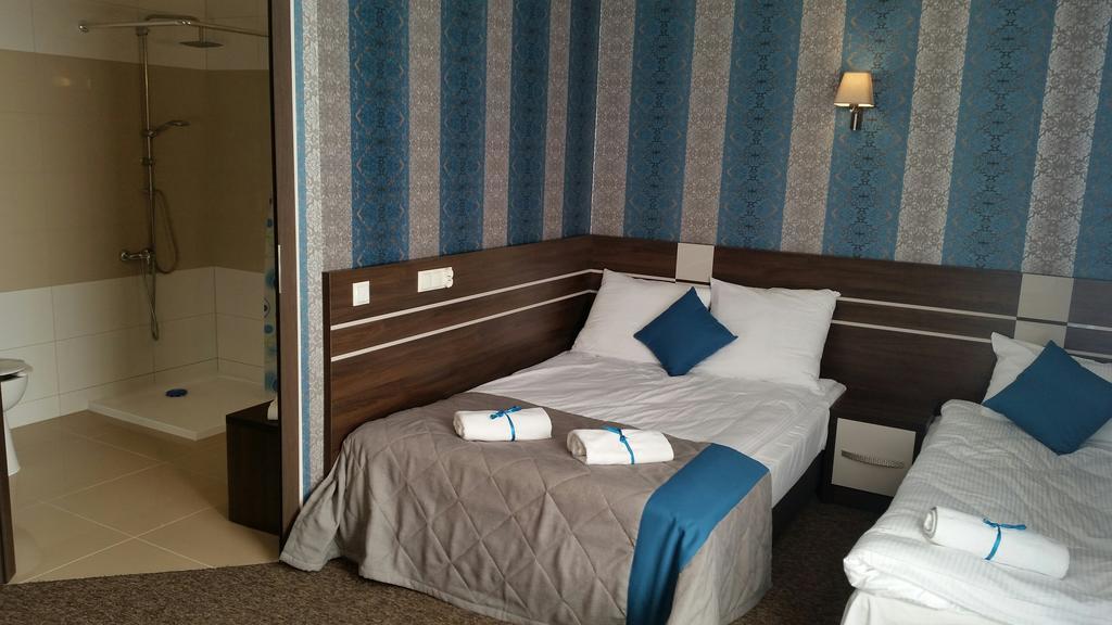 Hotel Impressa Niedrzwica Duża Екстериор снимка