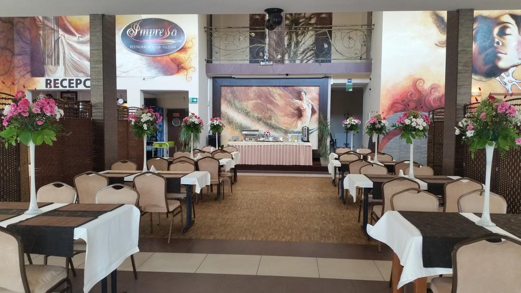 Hotel Impressa Niedrzwica Duża Екстериор снимка