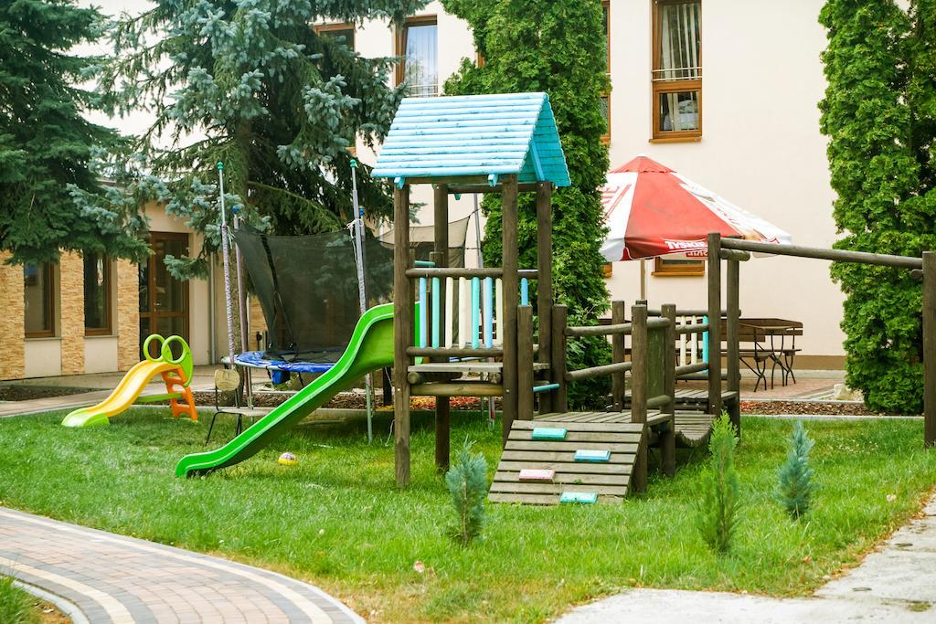 Hotel Impressa Niedrzwica Duża Екстериор снимка